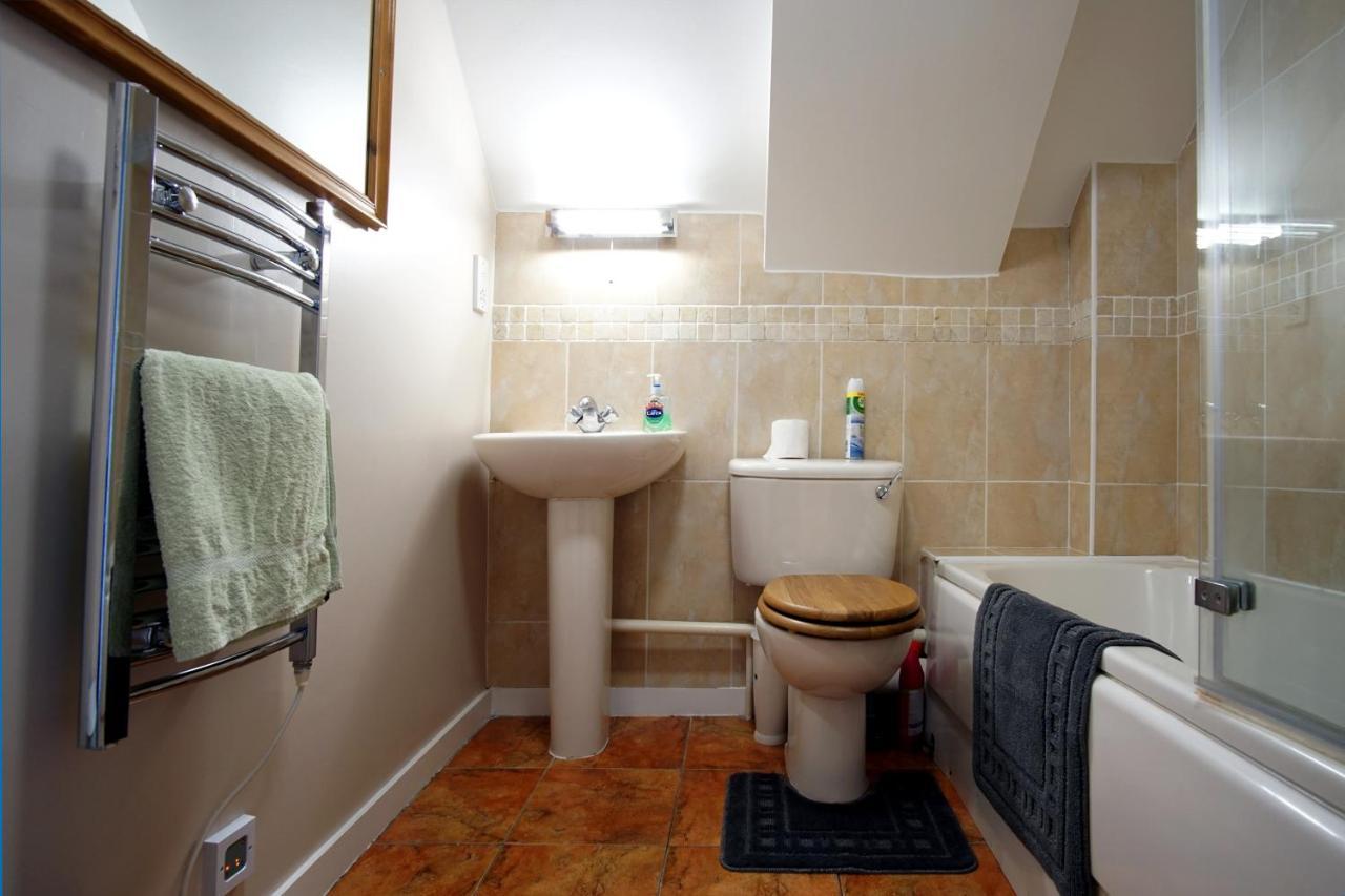 Stunning Central Exeter Apartment With Balcony And Fantastic View Eksteriør billede